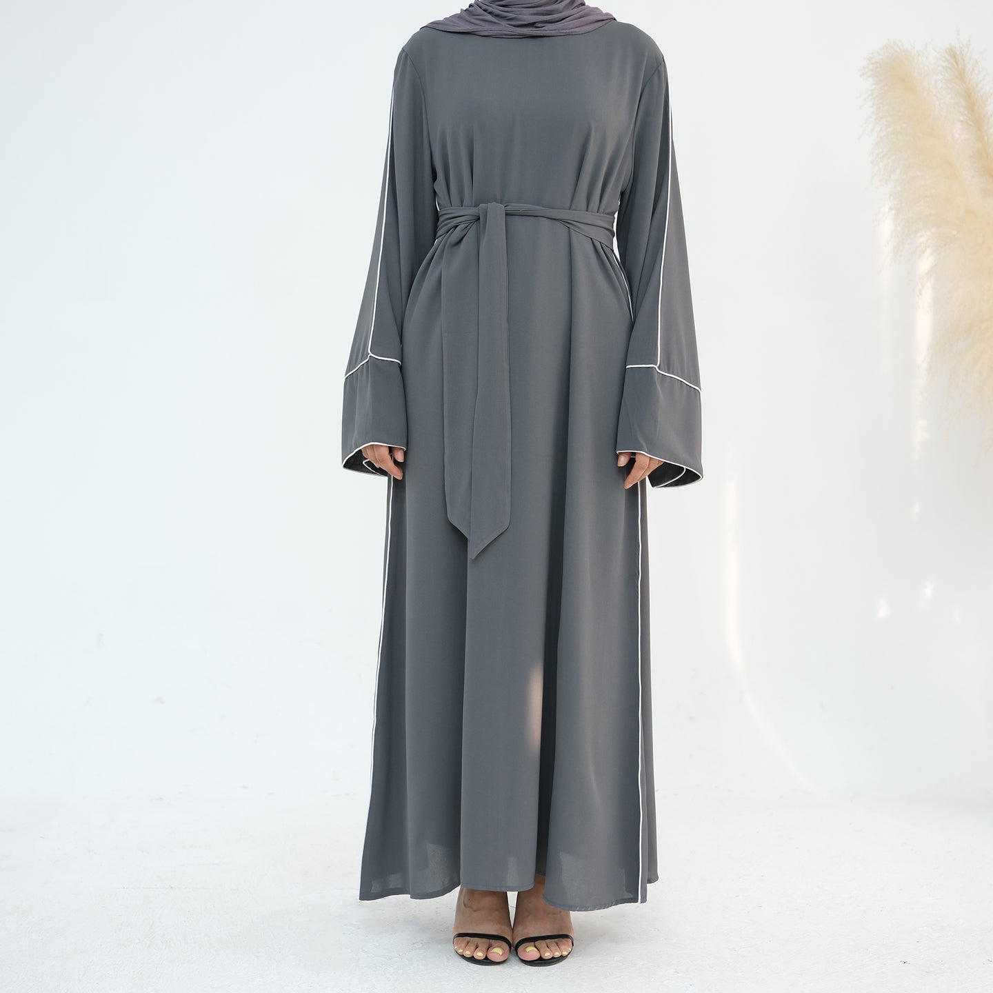 Grey Nida Trim Detail Abaya