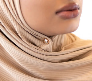 tibbwd jwrsey hijab, gold hijab magnet 